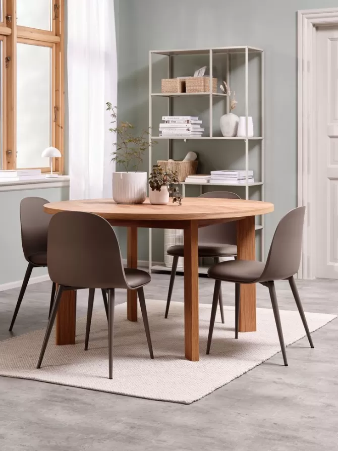 Discount HARESKOV Ø129 bord eg + 4 ULDAL stole brun Spisebordssæt