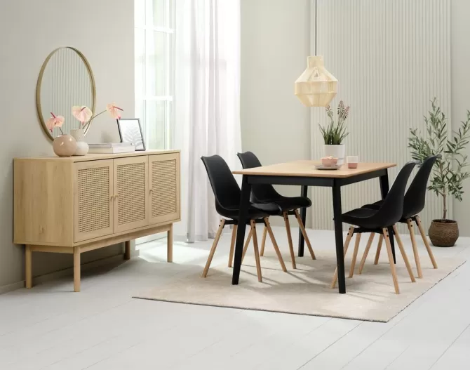 Outlet JEGIND L130 bord eg + 4 KASTRUP stole sort Spisebordssæt