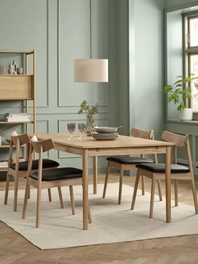 Fashion MARSTRUP L190/280 bord eg + 4 LYNGHOLM eg/sort Spisebordssæt
