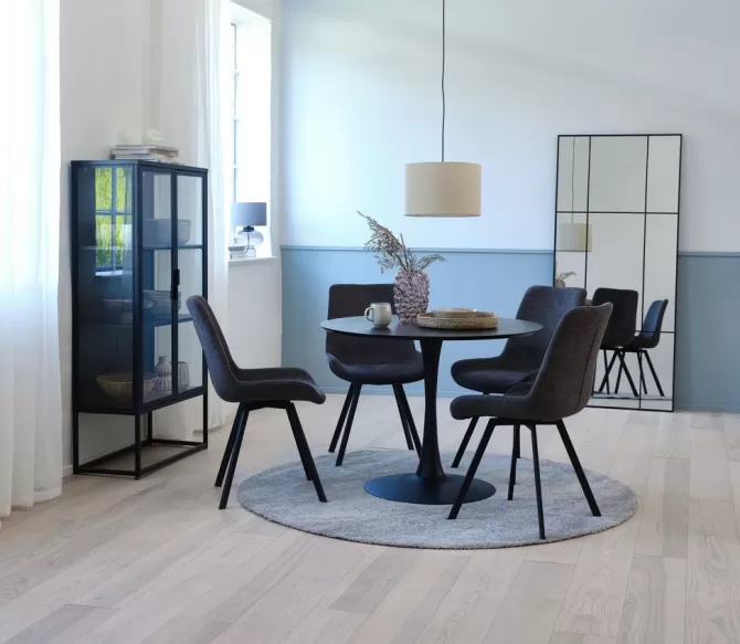 Clearance RINGSTED Ø100 bord sort + 4 HYGUM stole grå Spisebordssæt