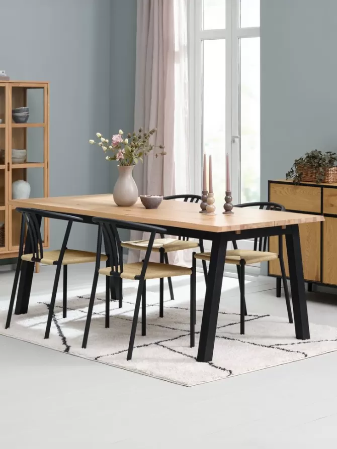 Outlet SKOVLUNDE L200 bord eg natur + 4 JYDERUP sort/natur Spisebordssæt